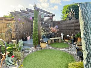 Photo 11- click for photo gallery